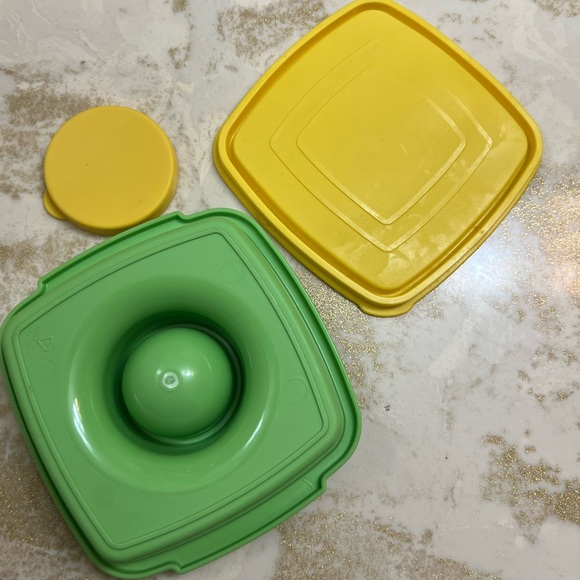 Snack and Dip Lunch Container with Snap Tight Lid - Picture 4 of 5